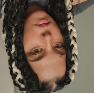 Meet your Posher, Lindsey